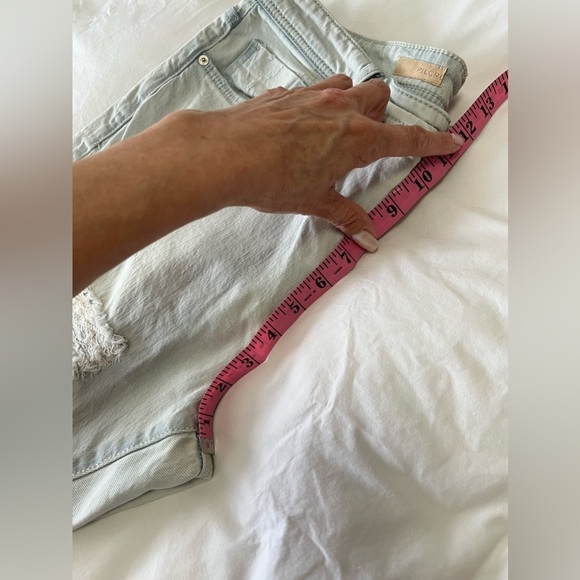 Pilcro | Women’s SZ 32 | Slim Boyfriend Straight Jeans Distressed Destroyed - Picture 8 of 10